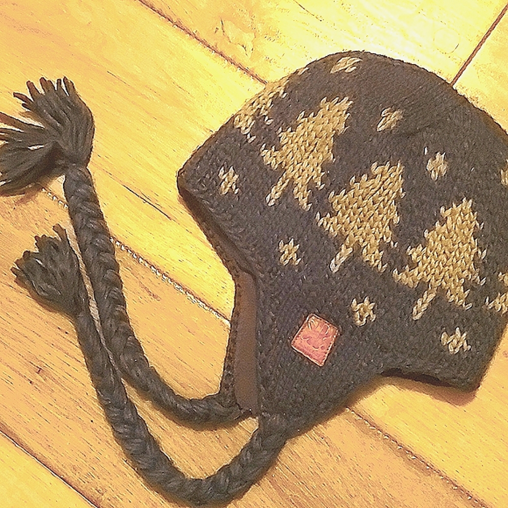 Kootenay Fleece Lined Knit Cable Flap Blue Toque Winter Spruce Pine Tree Pattern